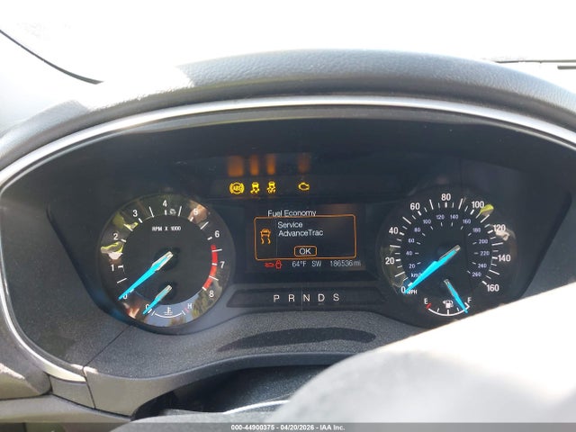 44900375 :رقم المزاد ، 3FA6P0H73FR189555 vin ، 2015 Ford Fusion Se مزاد بيع