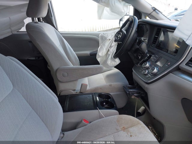 Продаж на аукціоні авто 2016 Toyota Sienna Le 8 Passenger, vin: 5TDKK3DC6GS694063, номер лоту: 44900421