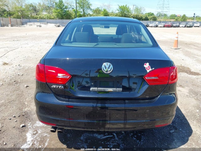 Продаж на аукціоні авто 2014 Volkswagen Jetta 2.0l S, vin: 3VW2K7AJXEM320382, номер лоту: 44900515