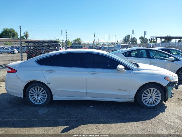44900548 :رقم المزاد ، 3FA6P0LU3DR157411 vin ، 2013 Ford Fusion Hybrid Se مزاد بيع
