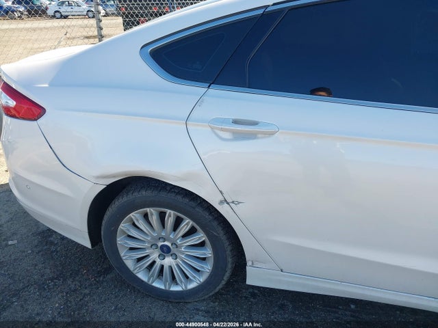 44900548 :رقم المزاد ، 3FA6P0LU3DR157411 vin ، 2013 Ford Fusion Hybrid Se مزاد بيع