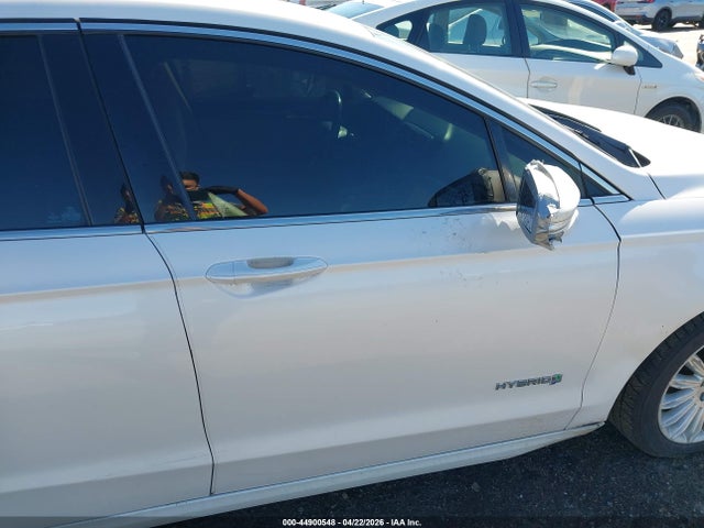 44900548 :رقم المزاد ، 3FA6P0LU3DR157411 vin ، 2013 Ford Fusion Hybrid Se مزاد بيع