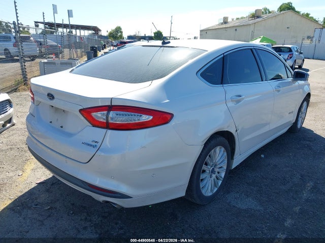44900548 :رقم المزاد ، 3FA6P0LU3DR157411 vin ، 2013 Ford Fusion Hybrid Se مزاد بيع