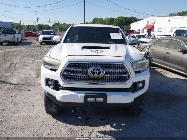 Продаж на аукціоні авто 2016 Toyota Tacoma Trd Sport, vin: 5TFCZ5AN8GX006284, номер лоту: 44900597