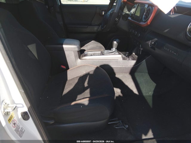 Продаж на аукціоні авто 2016 Toyota Tacoma Trd Sport, vin: 5TFCZ5AN8GX006284, номер лоту: 44900597