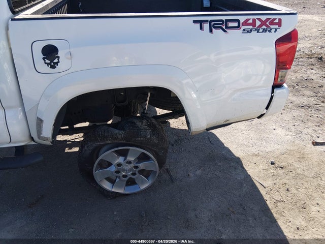 Продаж на аукціоні авто 2016 Toyota Tacoma Trd Sport, vin: 5TFCZ5AN8GX006284, номер лоту: 44900597