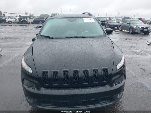 1C4PJLCB2JD560509 Jeep Cherokee Latitude Fwd