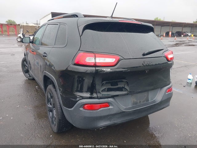 1C4PJLCB2JD560509 Jeep Cherokee Latitude Fwd