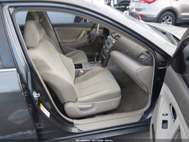 44900618 :رقم المزاد ، JTNBB46K273018510 vin ، 2007 Toyota Camry Hybrid مزاد بيع
