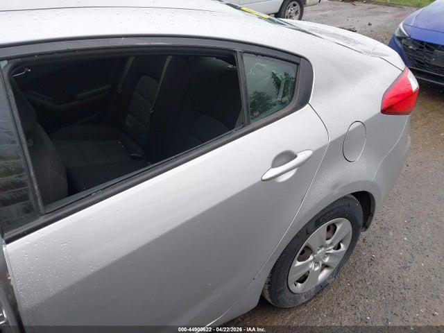 KNAFK4A64G5509453 KIA FORTE LX