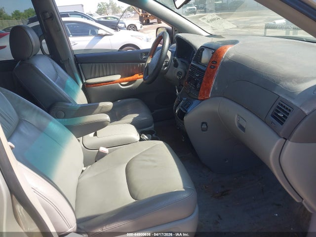2008 TOYOTA SIENNA 5TDBK22C28S013833 Photo 4