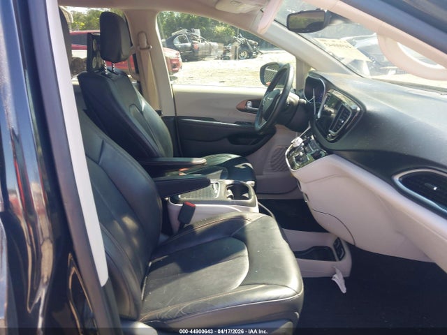 Aukcja sprzedaży 2017 Chrysler Pacifica Touring-l Plus, vin: 2C4RC1EG1HR669082, numer aukcji: 44900643