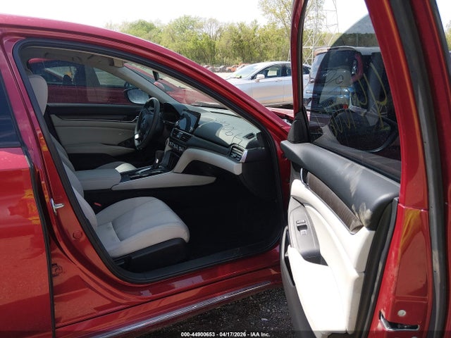 44900653 :رقم المزاد ، 1HGCV1F4XJA085750 vin ، 2018 Honda Accord Ex مزاد بيع