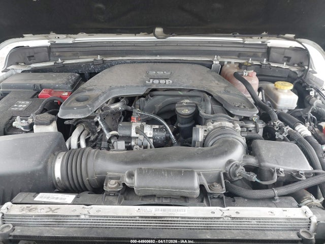 1C4HJXEG5LW118495 Jeep Wrangler Unlimited Sahara 4x4