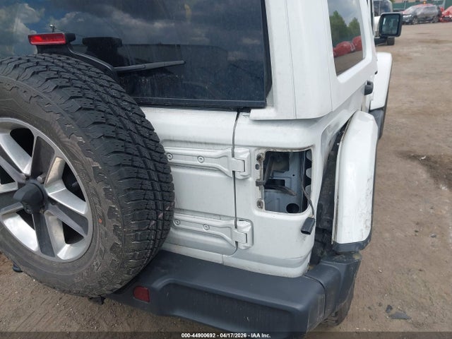 1C4HJXEG5LW118495 Jeep Wrangler Unlimited Sahara 4x4
