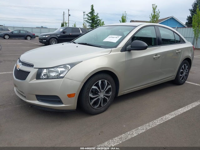 Chevrolet Cruze Ls Auto 2014 1G1PA5SG9E7199544 Image 2