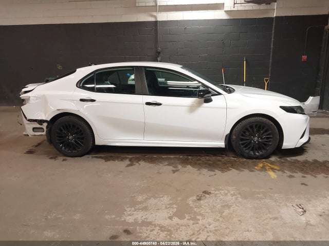 2020 Toyota Camry Se Nightshade Edition მანქანა იყიდება აუქციონზე, vin: 4T1G11AK4LU347311, აუქციონის ნომერი: 44900740