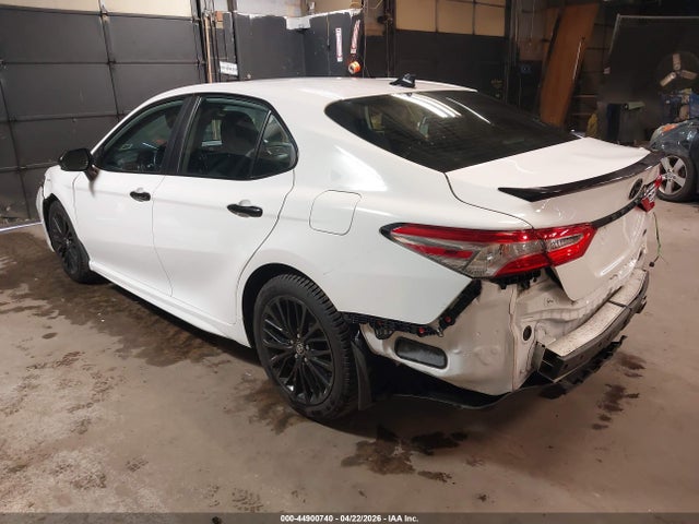 2020 Toyota Camry Se Nightshade Edition მანქანა იყიდება აუქციონზე, vin: 4T1G11AK4LU347311, აუქციონის ნომერი: 44900740