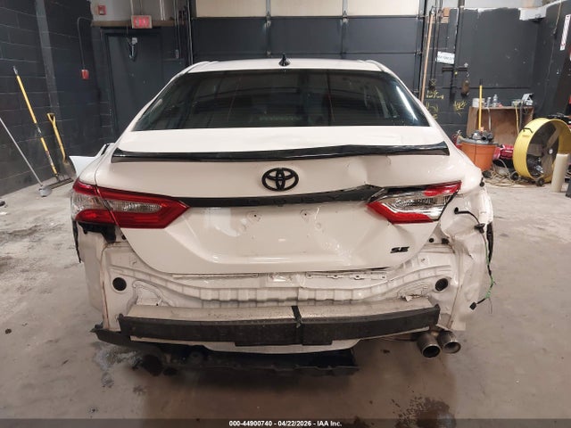 2020 Toyota Camry Se Nightshade Edition მანქანა იყიდება აუქციონზე, vin: 4T1G11AK4LU347311, აუქციონის ნომერი: 44900740