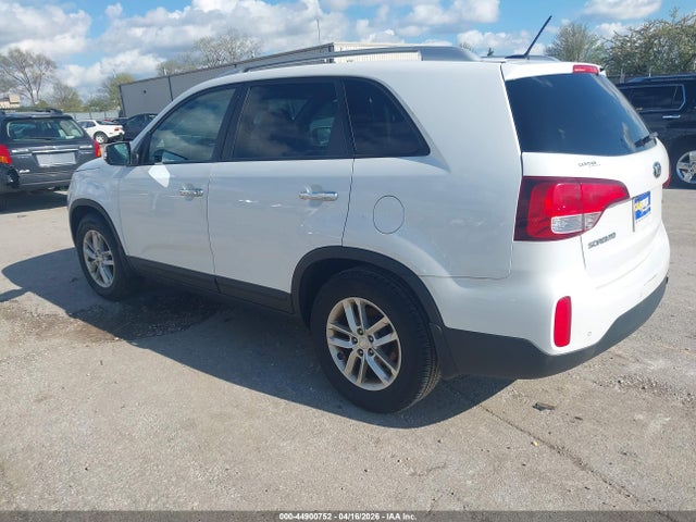 2015 Kia Sorento Lx მანქანა იყიდება აუქციონზე, vin: 5XYKT4A69FG635165, აუქციონის ნომერი: 44900752