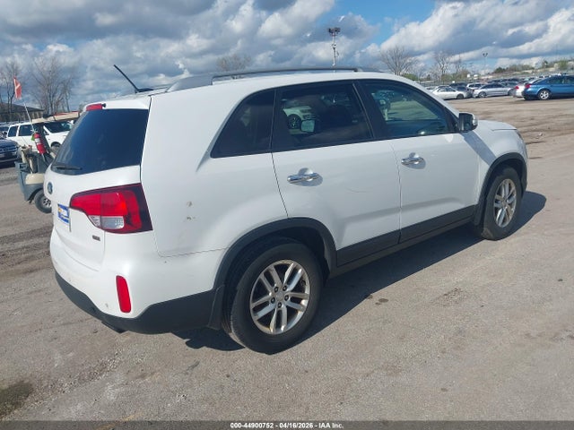 2015 Kia Sorento Lx მანქანა იყიდება აუქციონზე, vin: 5XYKT4A69FG635165, აუქციონის ნომერი: 44900752