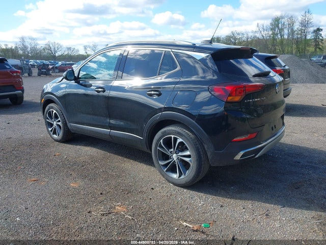 44900753 :رقم المزاد ، KL4MMFSL2NB080374 vin ، 2022 Buick Encore Gx Fwd Essence مزاد بيع