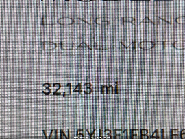 2020 Tesla Model 3 Long Range Dual Motor All-wheel Drive მანქანა იყიდება აუქციონზე, vin: 5YJ3E1EB4LF617101, აუქციონის ნომერი: 44900788