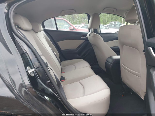 Продаж на аукціоні авто 2015 Mazda Mazda3 I Sport, vin: 3MZBM1K70FM201137, номер лоту: 44900856