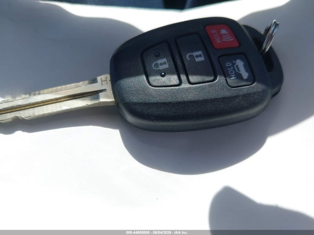 5YFBURHE0GP370947 Toyota COROLLA LE