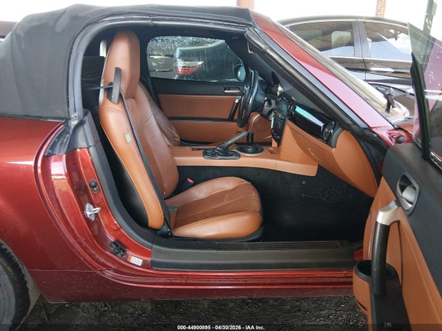 44900895 :رقم المزاد ، JM1NC25F860107392 vin ، 2006 Mazda Mx-5 Grand Touring مزاد بيع