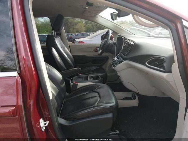 Продаж на аукціоні авто 2017 Chrysler Pacifica Touring-l, vin: 2C4RC1BG4HR611262, номер лоту: 44900951