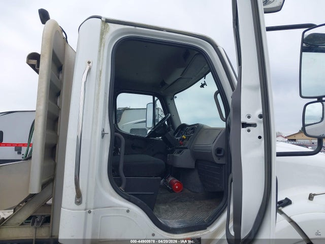 Freightliner M2 112 2017 1FUJC5DVXHHJF0195 Image 5