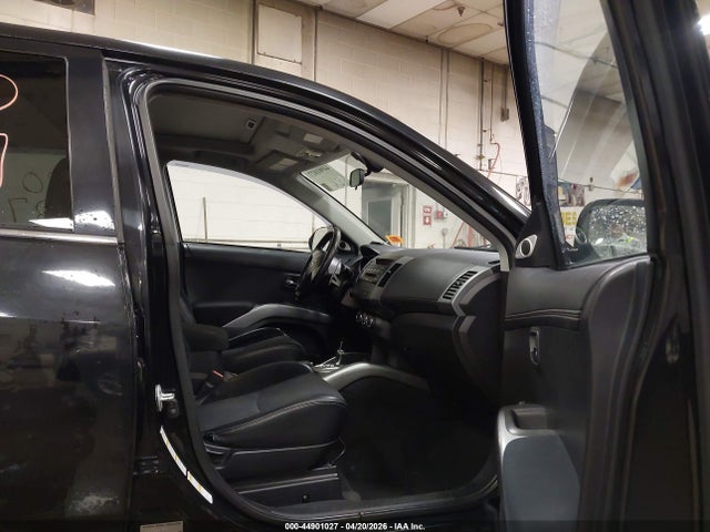2011 Mitsubishi Outlander Gt მანქანა იყიდება აუქციონზე, vin: JA4JT5AX4BU015529, აუქციონის ნომერი: 44901027