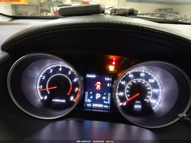2011 Mitsubishi Outlander Gt მანქანა იყიდება აუქციონზე, vin: JA4JT5AX4BU015529, აუქციონის ნომერი: 44901027