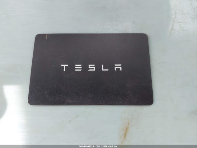 2022 Tesla Model X Dual Motor All-wheel Drive მანქანა იყიდება აუქციონზე, vin: 7SAXCBE55NF343159, აუქციონის ნომერი: 44901029