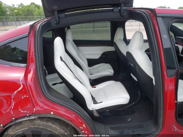 2022 Tesla Model X Dual Motor All-wheel Drive მანქანა იყიდება აუქციონზე, vin: 7SAXCBE55NF343159, აუქციონის ნომერი: 44901029