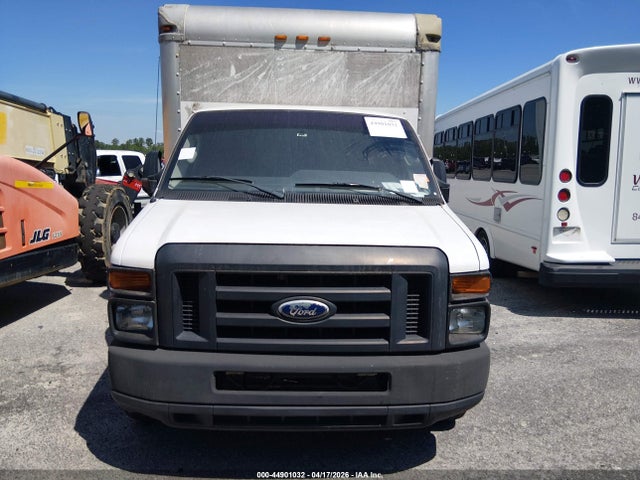 44901032 :رقم المزاد ، 1FDWE3FLXFDA22339 vin ، 2015 Ford E-350 Cutaway مزاد بيع