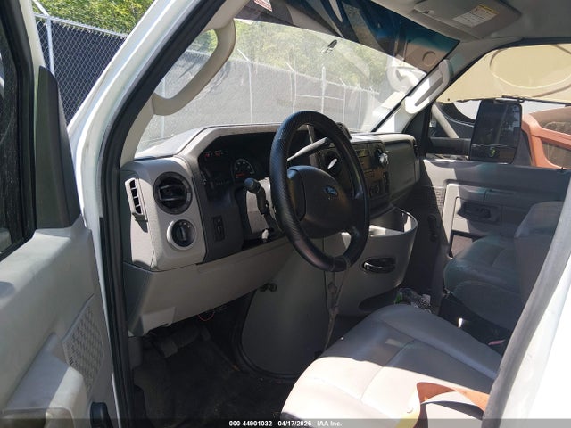 44901032 :رقم المزاد ، 1FDWE3FLXFDA22339 vin ، 2015 Ford E-350 Cutaway مزاد بيع