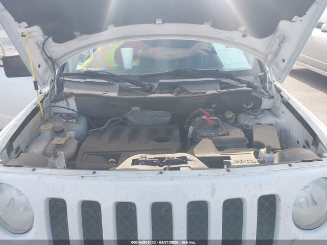 1C4NJRFB5FD183610 Jeep Patriot Latitude