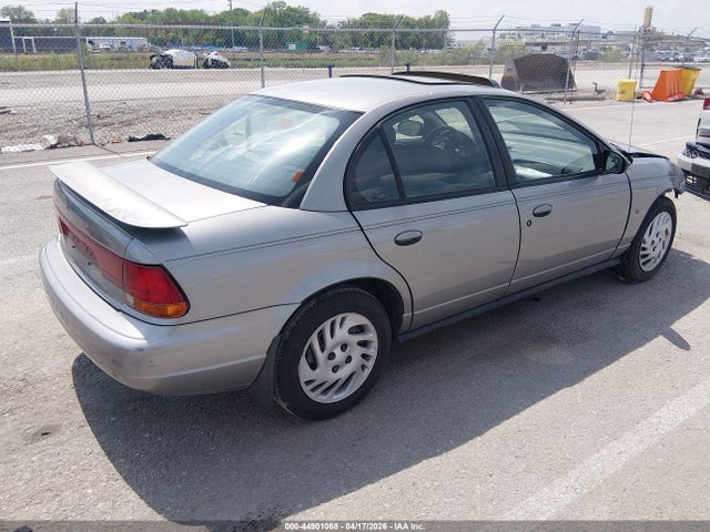 44901068 :رقم المزاد ، 1G8ZK5278WZ138232 vin ، 1998 Saturn Sl2 مزاد بيع