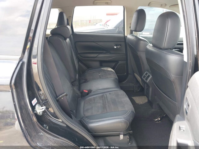 JA4AD3A31KZ043807 Mitsubishi Outlander Se