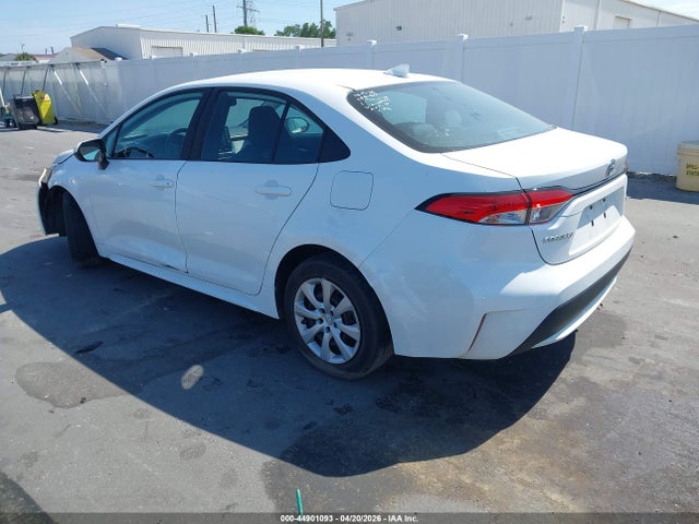 44901093 :رقم المزاد ، 5YFEPMAE9MP180397 vin ، 2021 Toyota Corolla Le مزاد بيع