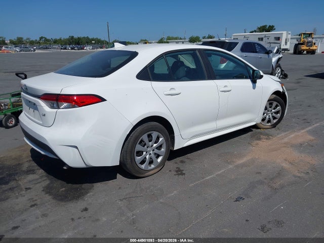 44901093 :رقم المزاد ، 5YFEPMAE9MP180397 vin ، 2021 Toyota Corolla Le مزاد بيع