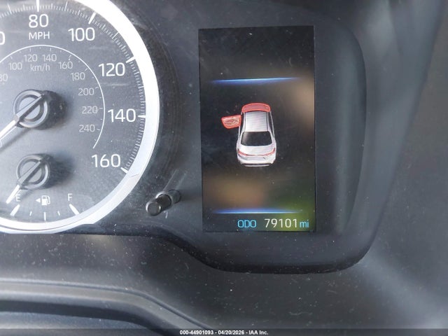44901093 :رقم المزاد ، 5YFEPMAE9MP180397 vin ، 2021 Toyota Corolla Le مزاد بيع