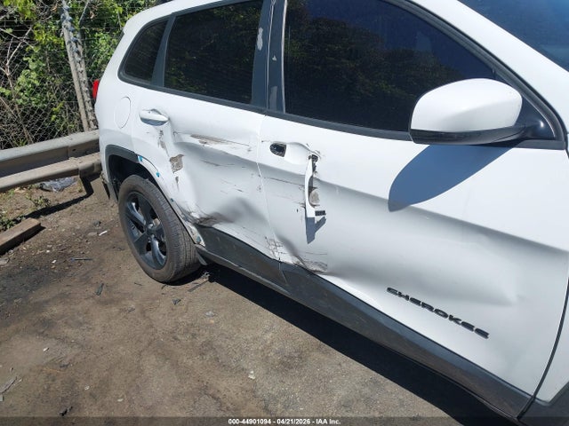 Продажа на аукционе авто 2017 Jeep Cherokee High Altitude Fwd, vin: 1C4PJLDS1HW561535, номер лота: 44901094