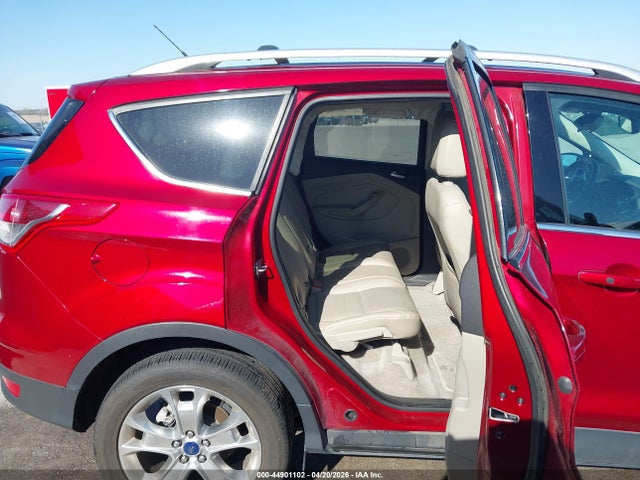 1FMCU9J98EUB72243 Ford Escape Titanium