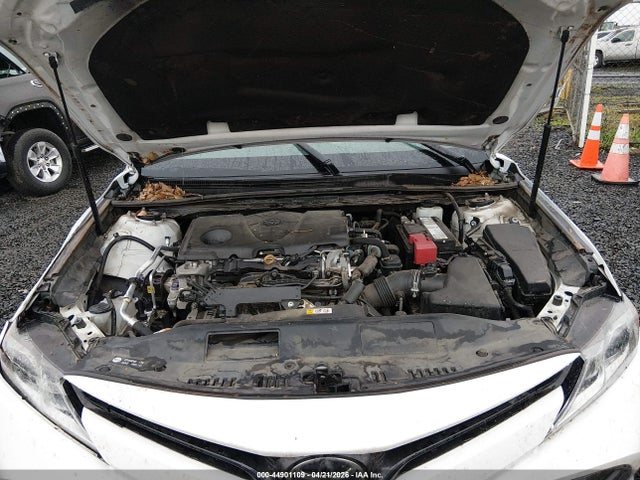 2019 Toyota Camry Le მანქანა იყიდება აუქციონზე, vin: 4T1B11HK2KU695588, აუქციონის ნომერი: 44901109