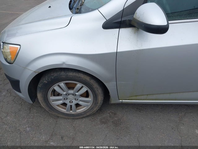 1G1JC6SGXE4105386 Chevrolet Sonic Lt Auto