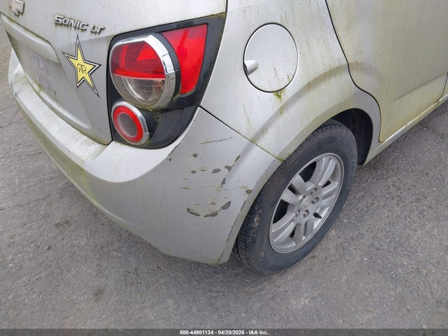 1G1JC6SGXE4105386 Chevrolet Sonic Lt Auto
