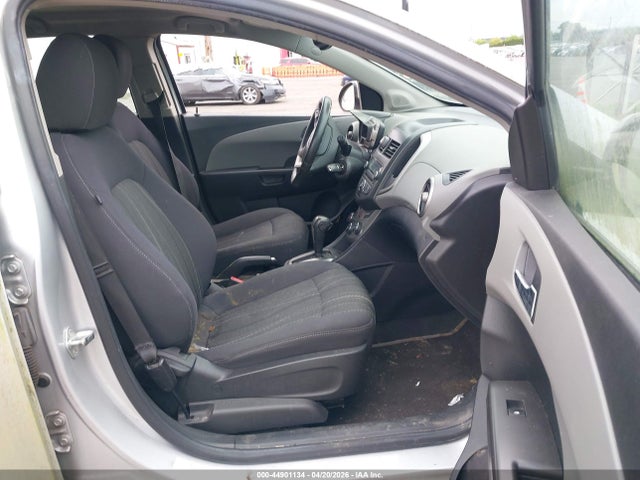 1G1JC6SGXE4105386 Chevrolet Sonic Lt Auto